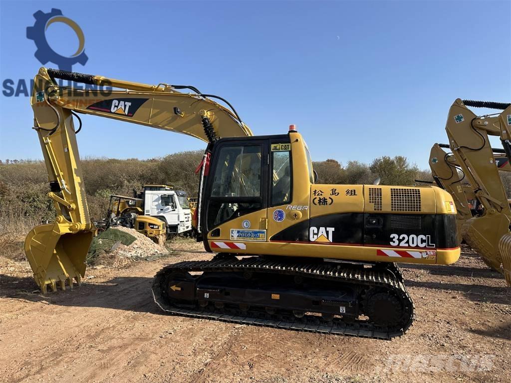 CAT 320 C L حفارات زحافة