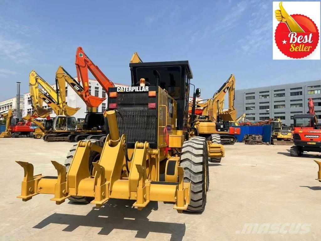 CAT 140 K معدات تمهيد الطرق
