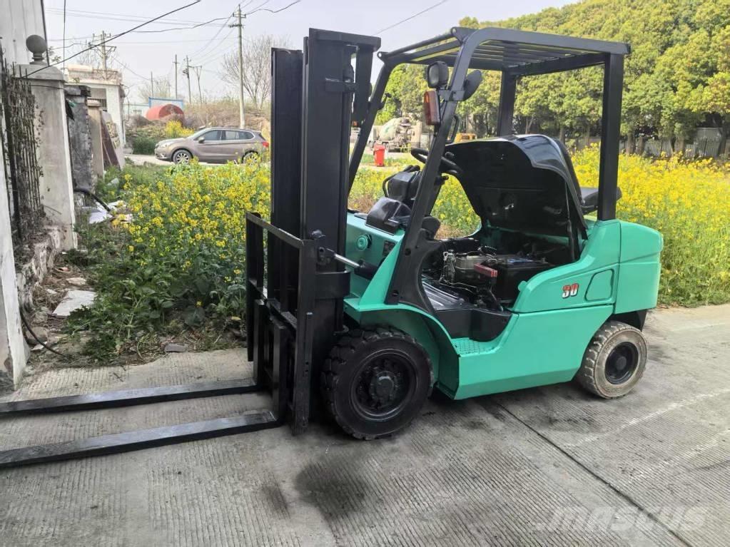 Mitsubishi 3t شاحنات الديزل