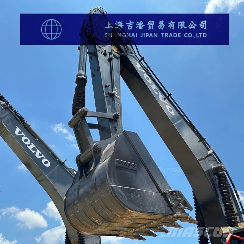 Volvo EC 220 حفارات زحافة