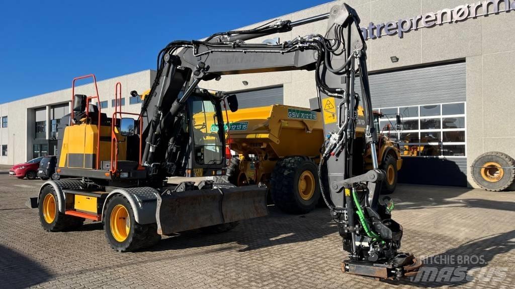 Volvo EWR130E حفارات بعجل