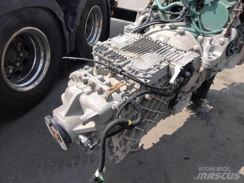 Volvo AT2612D علب تروس