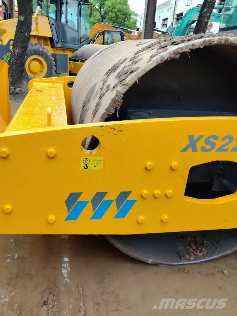 XCMG XS 223 J مداحل أحادية الأسطوانة