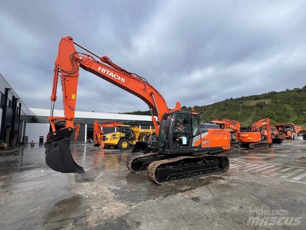 Hitachi ZX 210 LC-7 حفارات زحافة