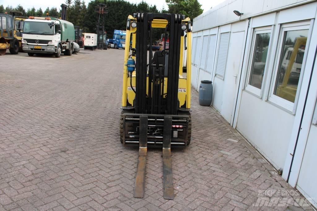 Hyster J 2.5 XN شاحنات ذات رافعات شوكية تعمل بالكهرباء
