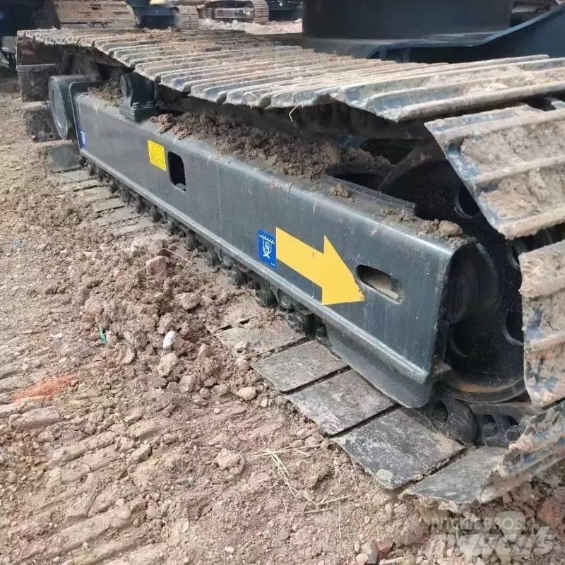 Komatsu PC 60 حفارات زحافة