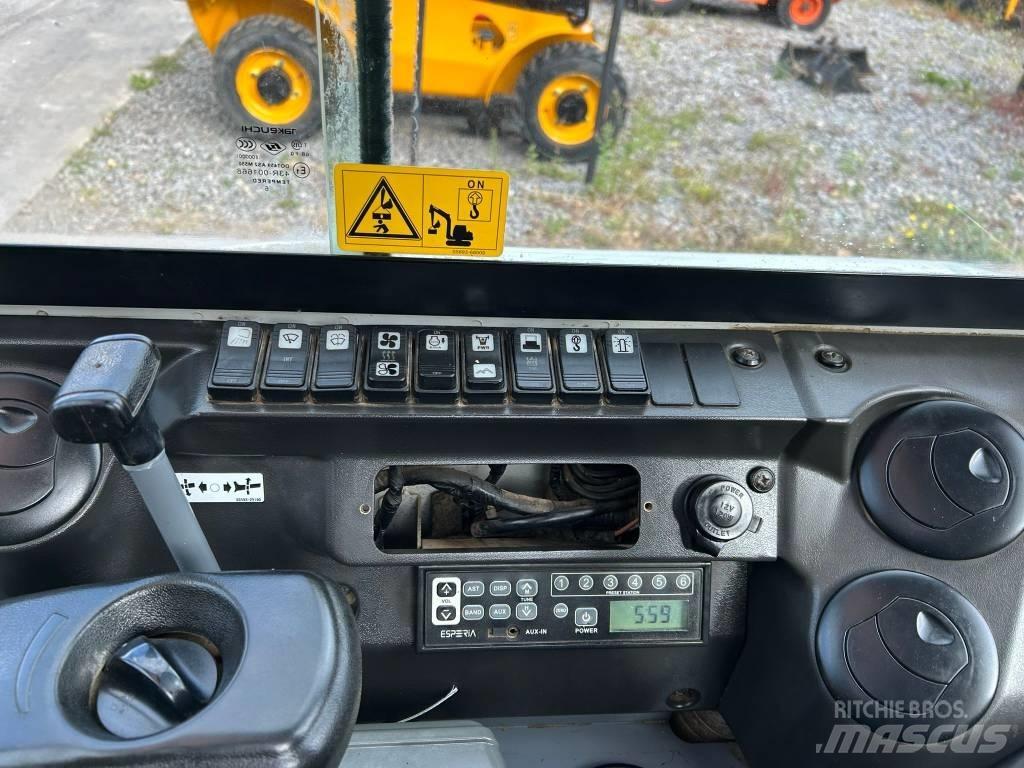 Takeuchi TB 230 حفارات صغيرة أقل من 7 طن (حفارات صغيرة)