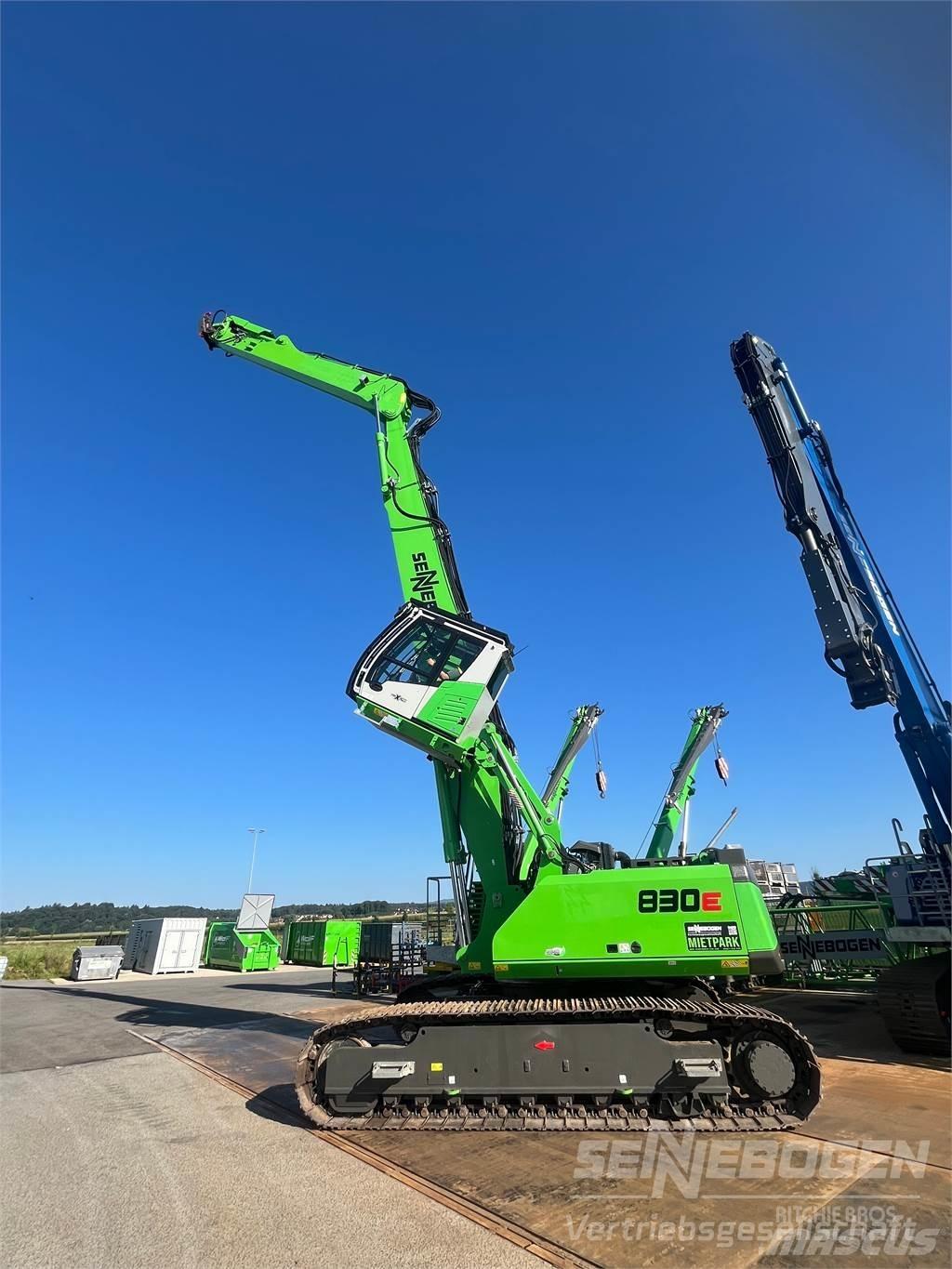 Sennebogen 830 R حفارات هدم