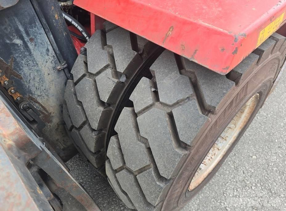 Kalmar DCD60-6 شاحنات الديزل