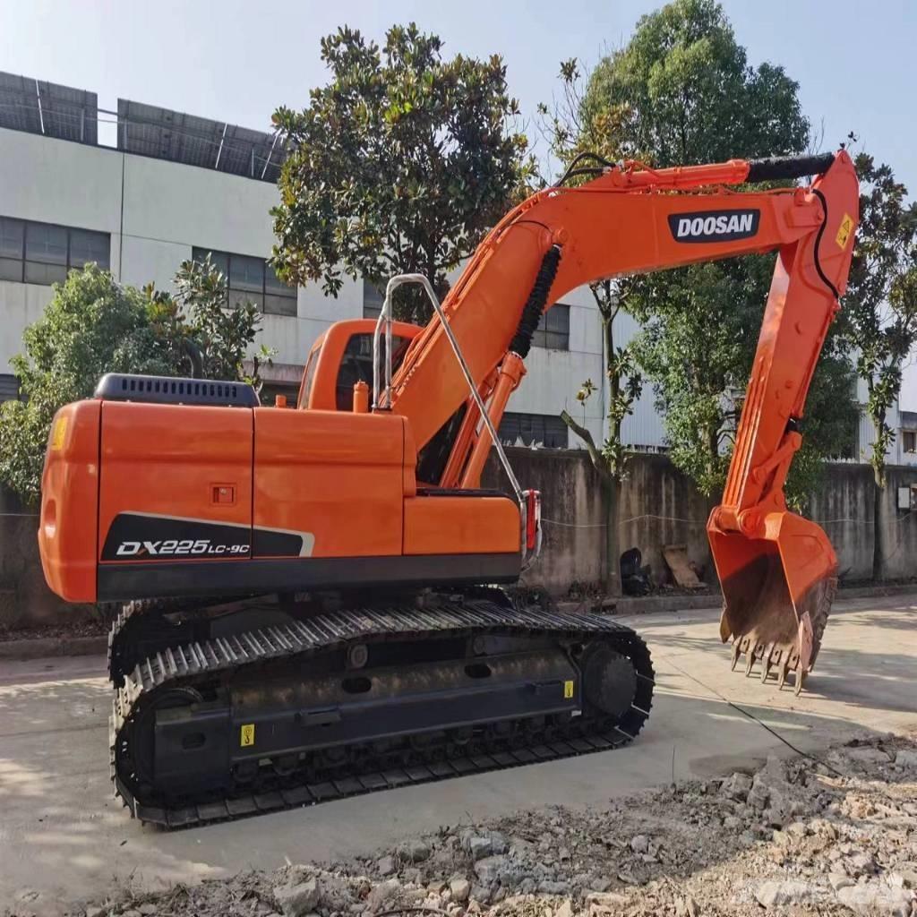 Doosan DX 225LC-9C حفارات زحافة