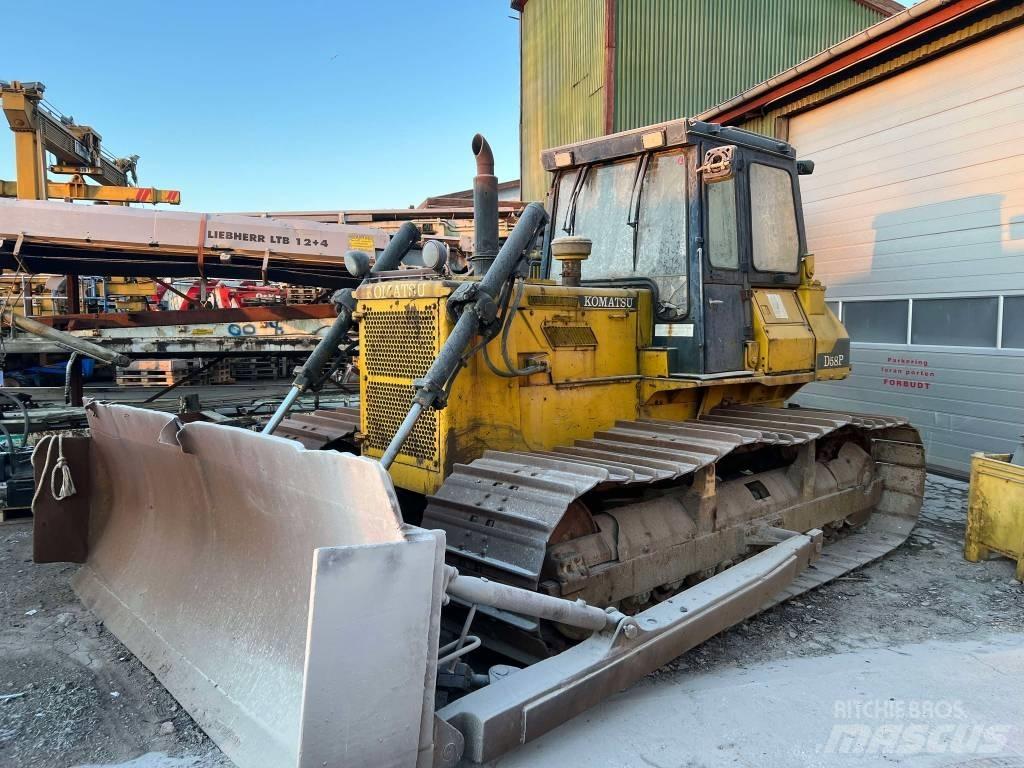 Komatsu D 65 P بلدوزرات مجنزرة
