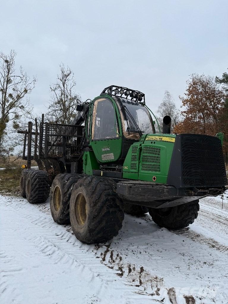 John Deere 1210 E شاحنات