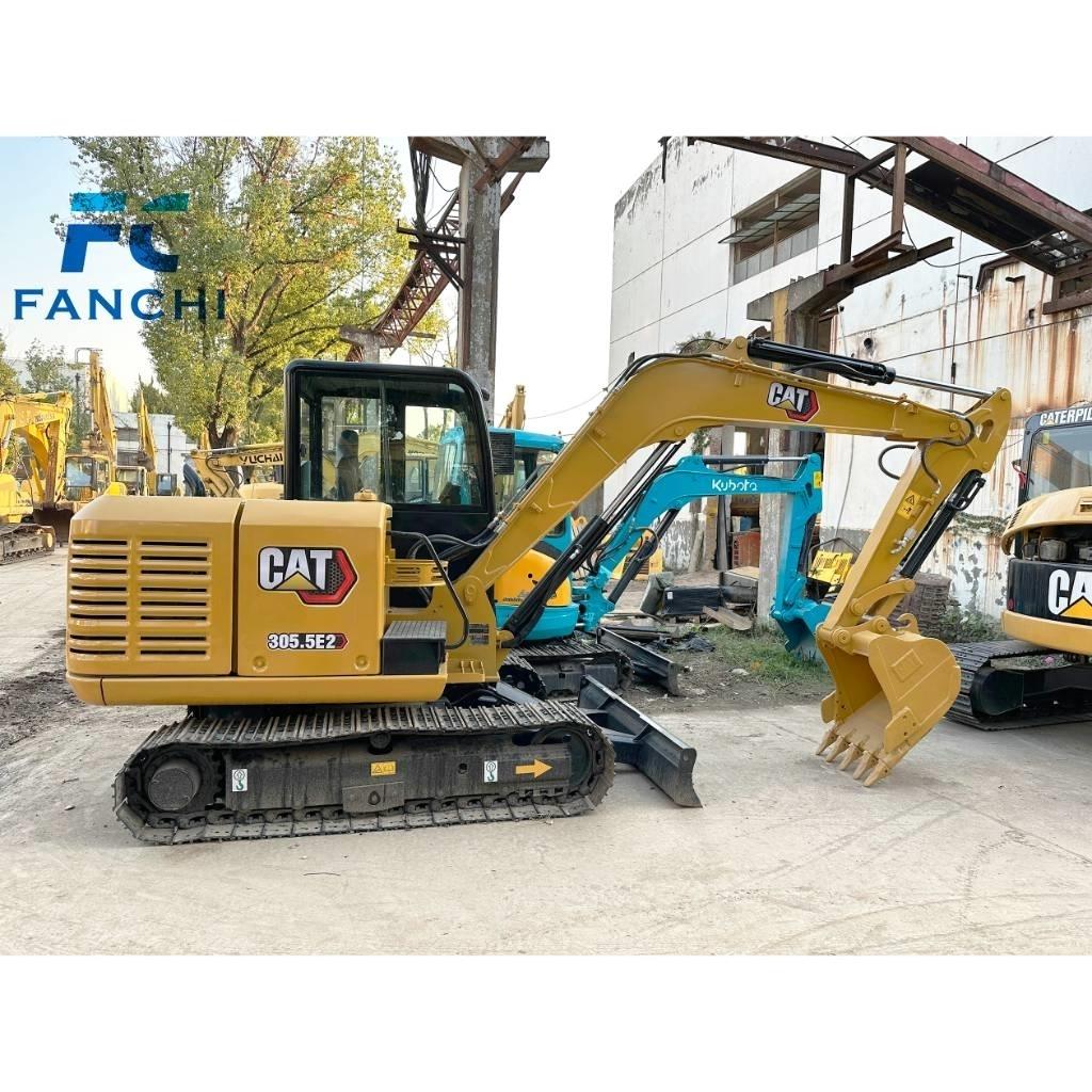 CAT 305.5e2 حفارات زحافة