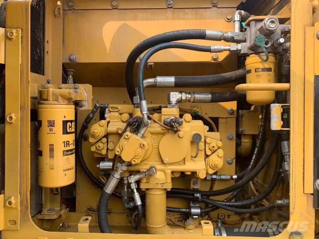 CAT 315 D L حفارات زحافة