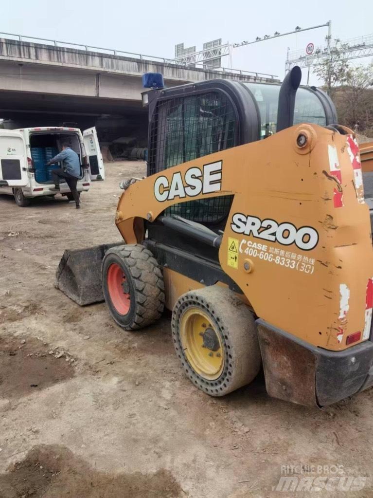 CASE SR200 لوادر انزلاقية التوجيه