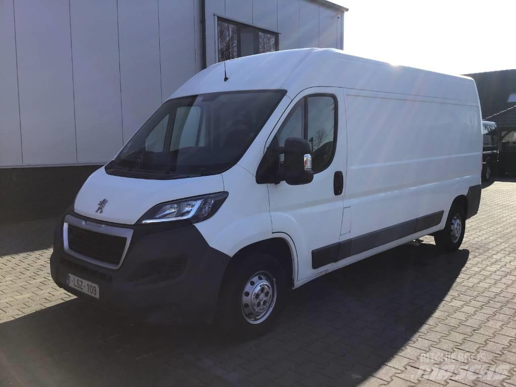Peugeot Boxer 2.2 شاحنة مقفلة