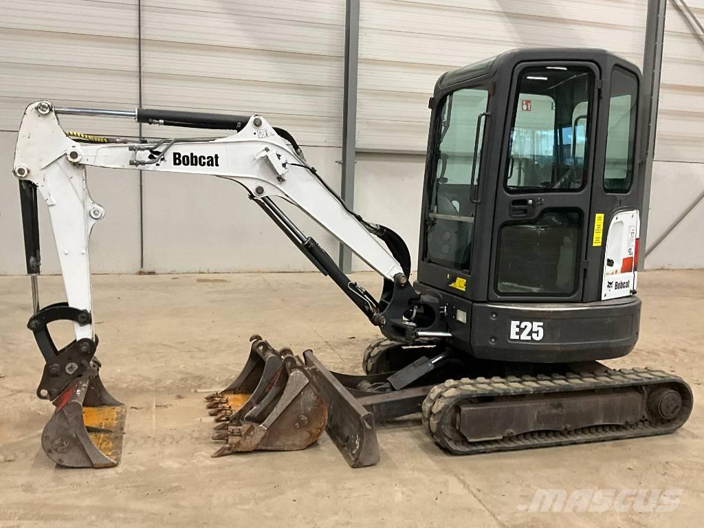 Bobcat E 25 حفارات صغيرة أقل من 7 طن (حفارات صغيرة)