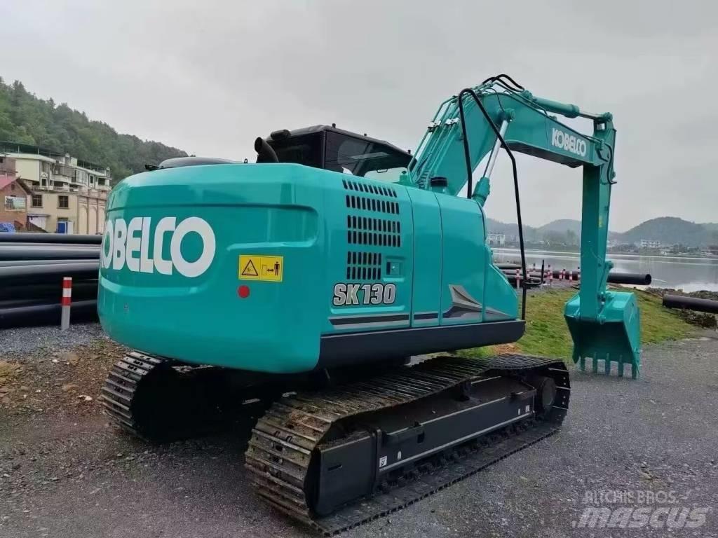 Kobelco SK130-11 حفارات وسط 7 طن - 12 طن