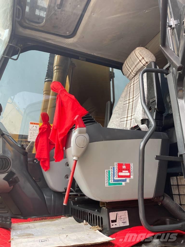 Komatsu PC 200-8 حفارات زحافة