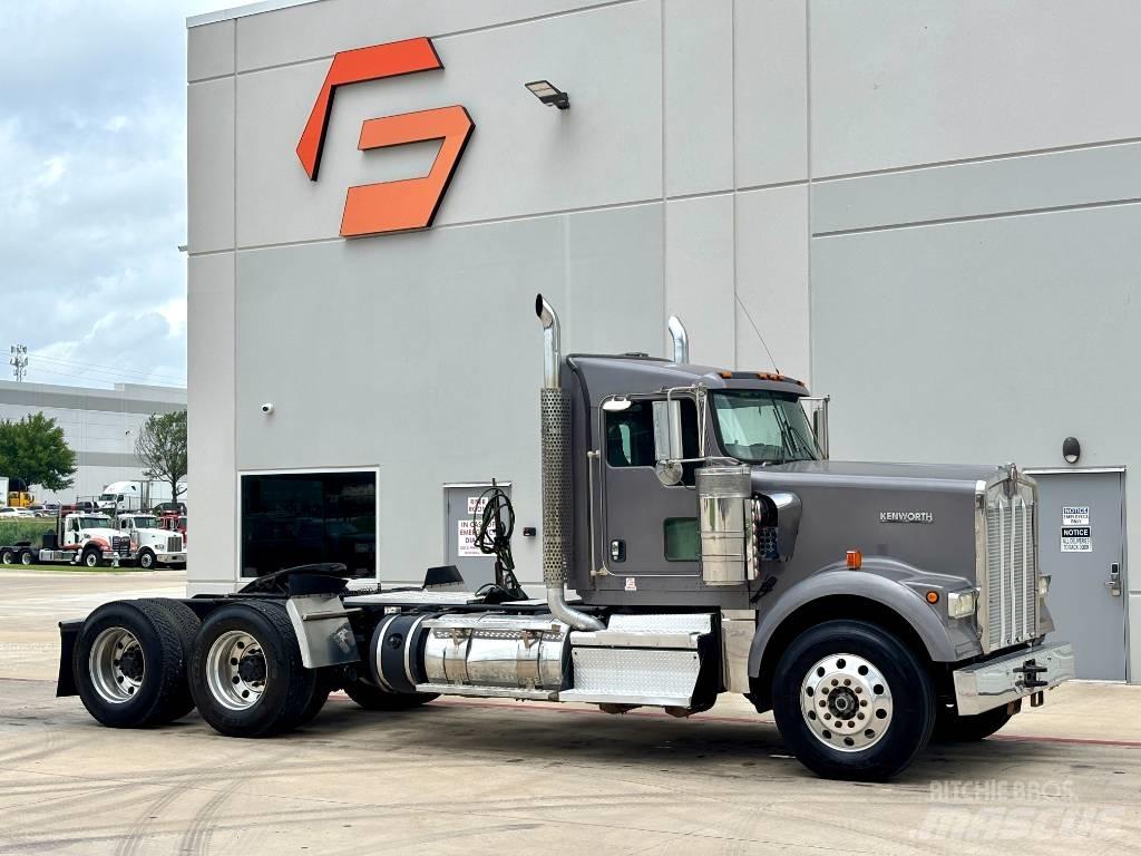 Kenworth W 900 وحدات الجر