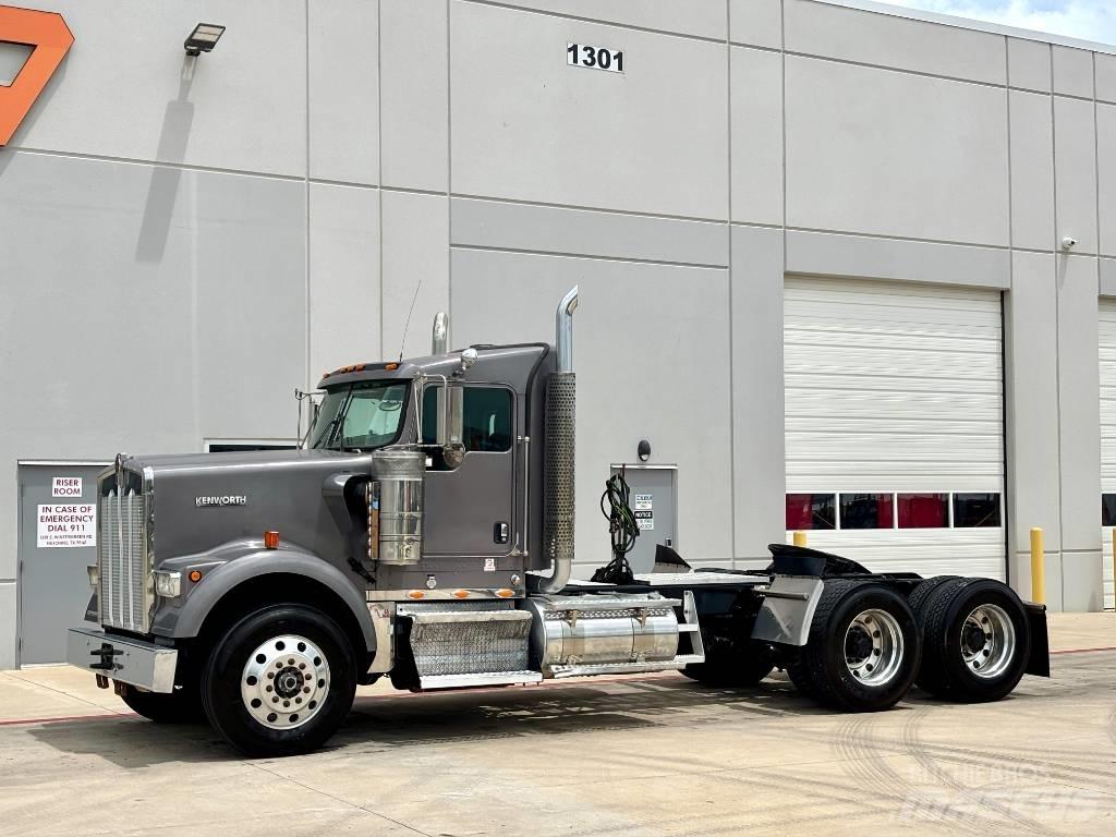 Kenworth W 900 وحدات الجر