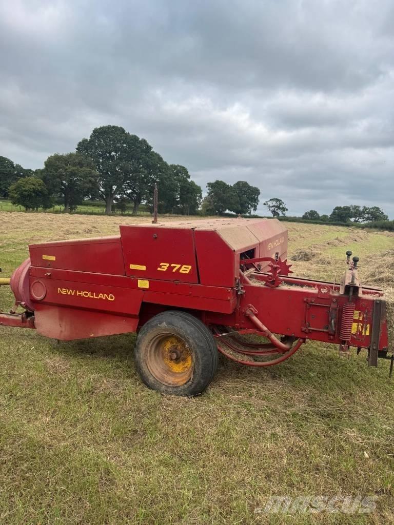 New Holland 378 محزمات مربعة
