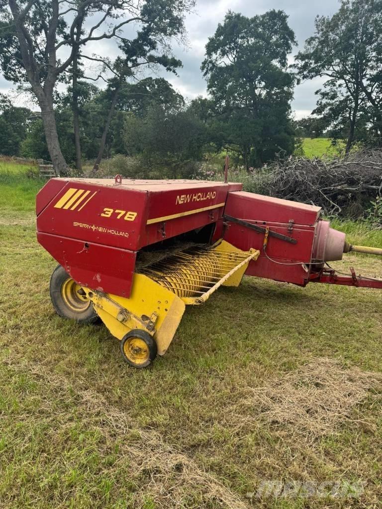 New Holland 378 محزمات مربعة