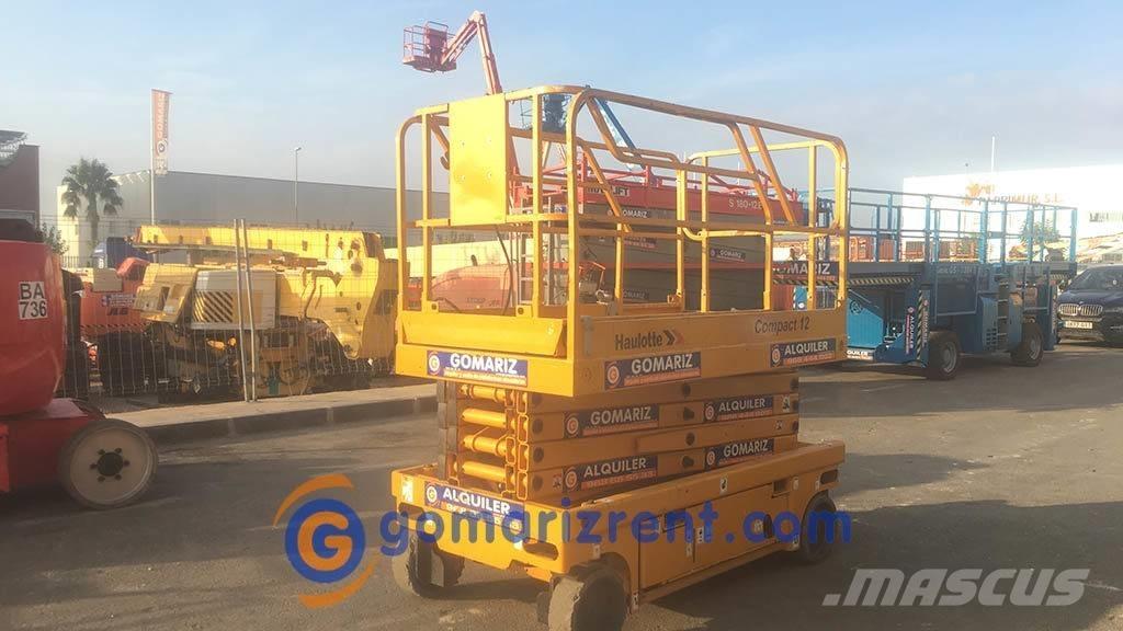 Haulotte Compact 12 رافعات مقصية الشكل