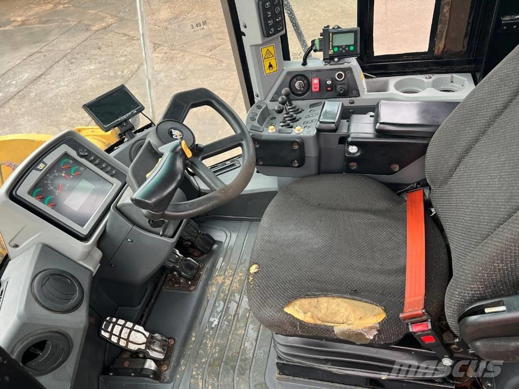 CAT 950 K لوادر بعجل