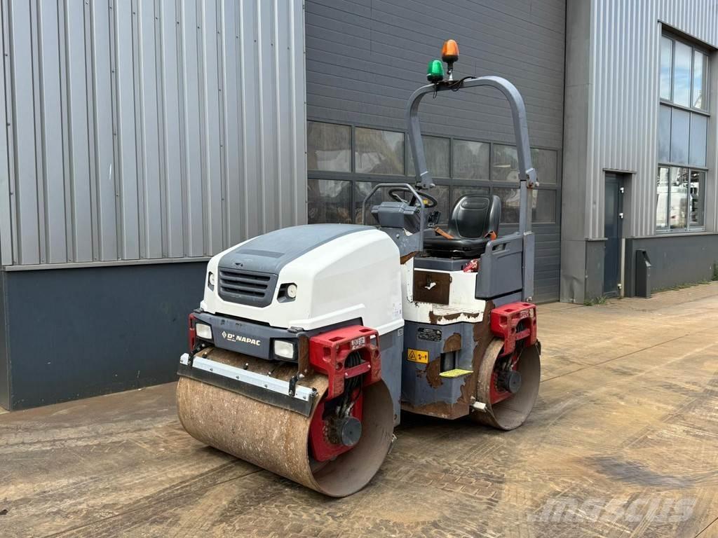 Dynapac CC1200 مداحل ثنائية الاسطوانة