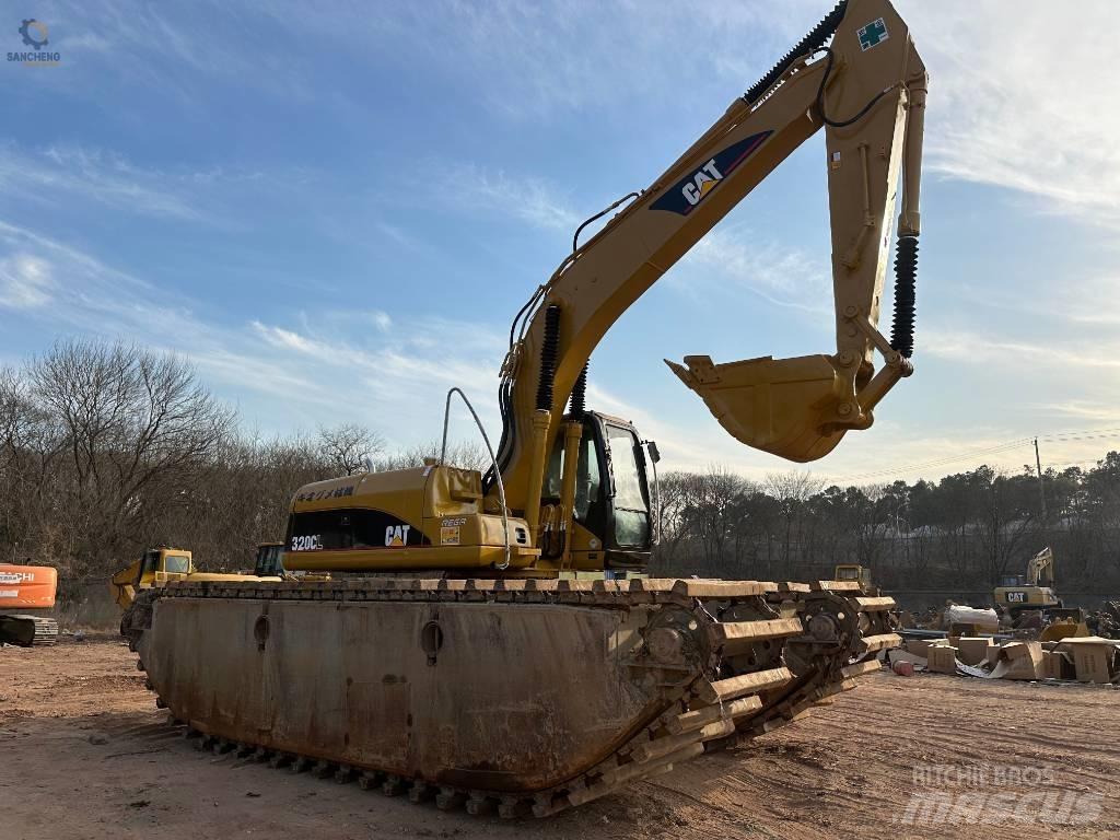 CAT 320 C L الحفارات البرمائية