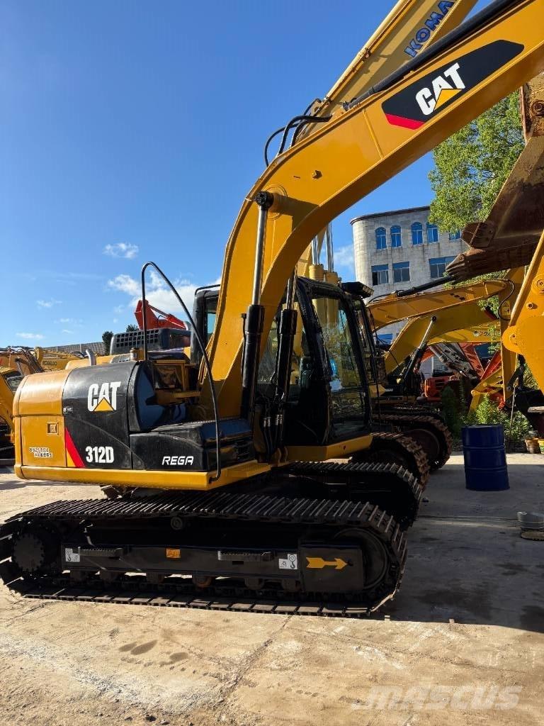CAT 312 D حفارات زحافة
