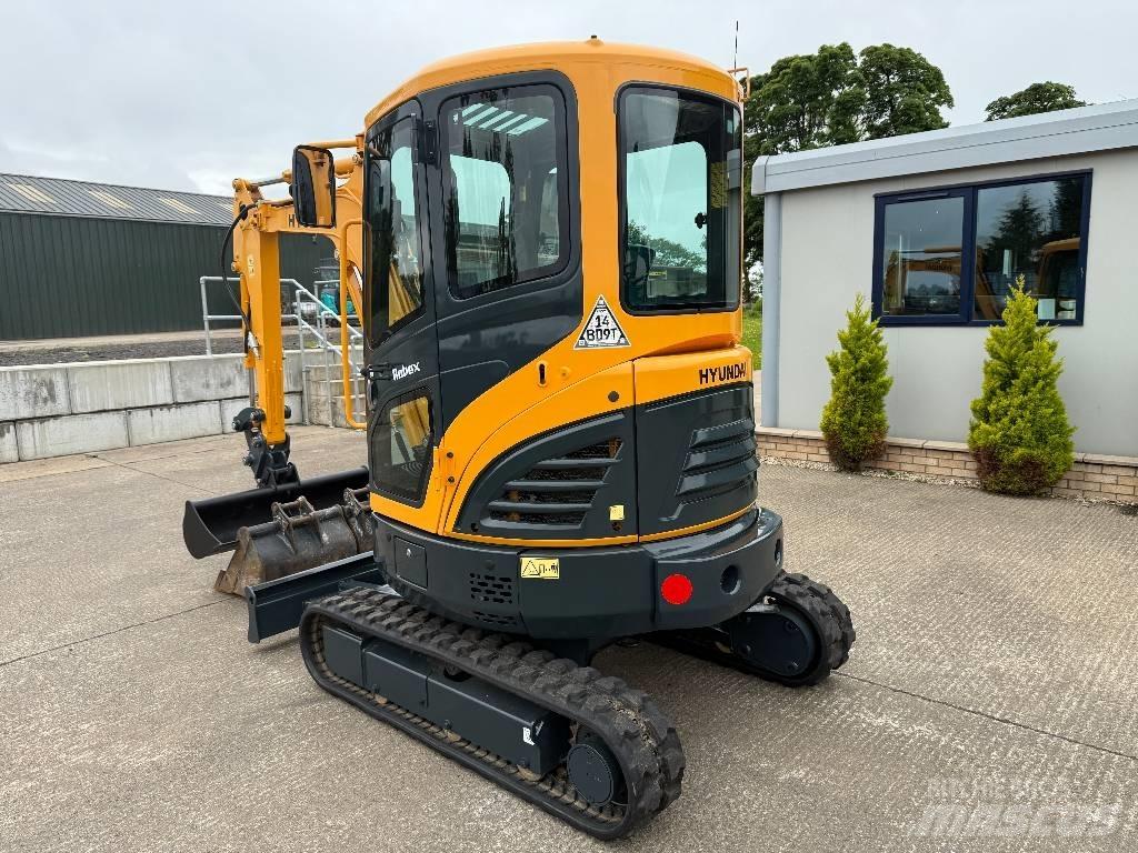 Hyundai R25Z-9 AK حفارات صغيرة أقل من 7 طن (حفارات صغيرة)