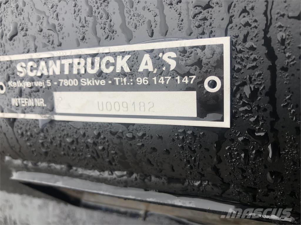 JST Læsseskovl, JST دلاء