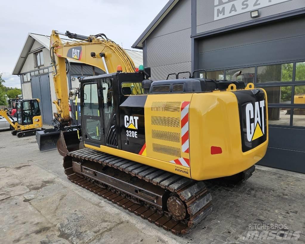 CAT 320 E حفارات زحافة
