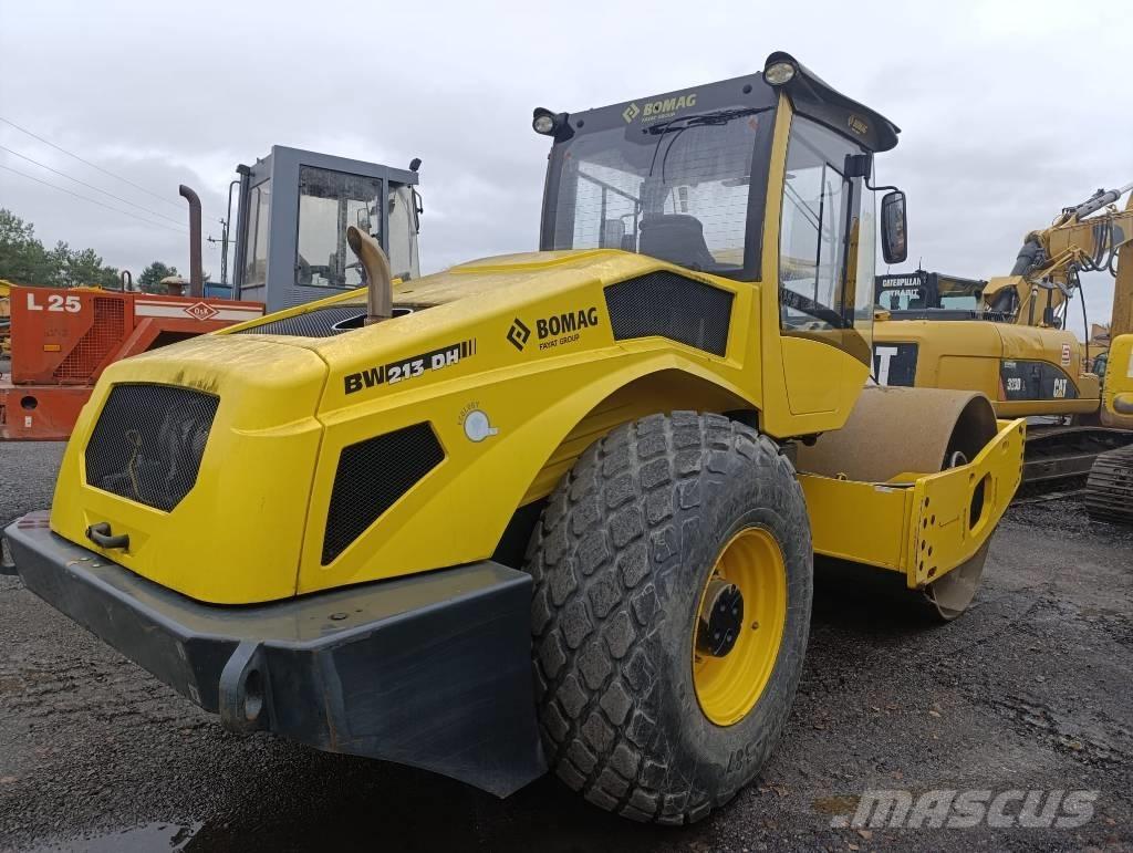 Bomag BW 213 مداحل أحادية الأسطوانة