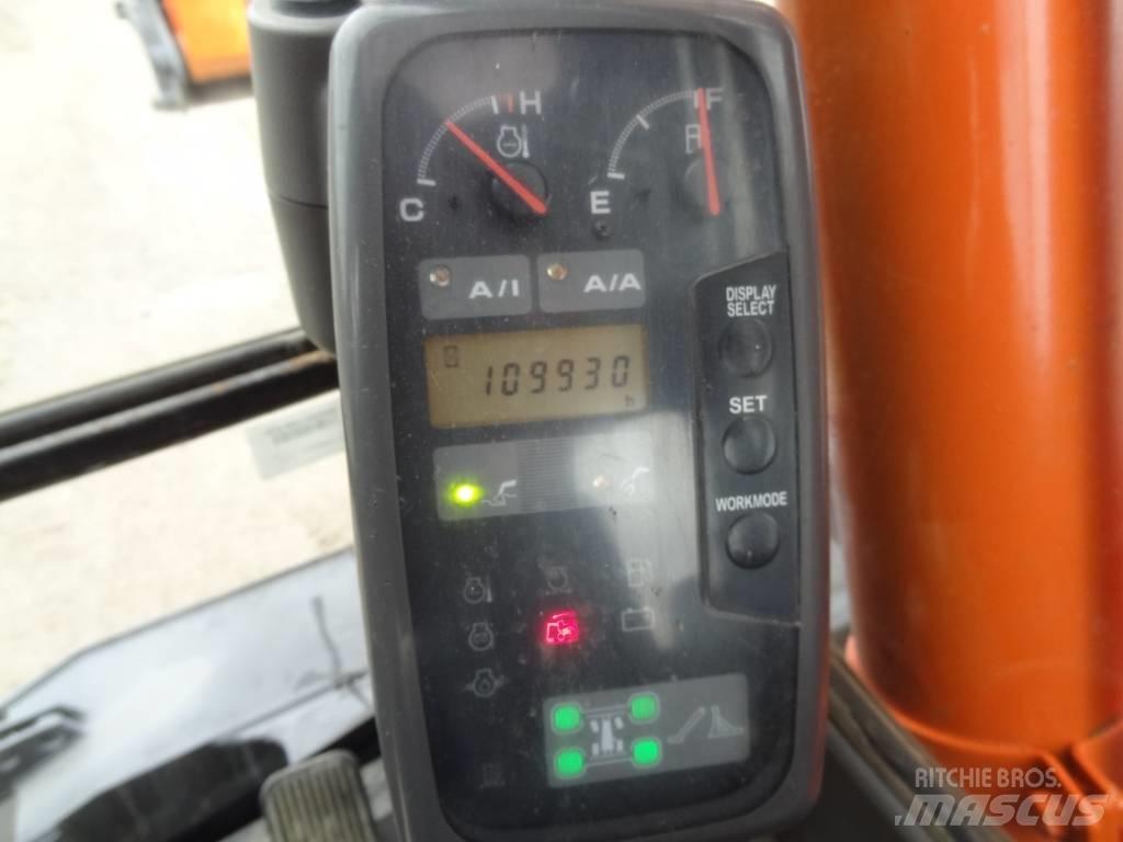 Hitachi EX 160 WD حفارات بعجل