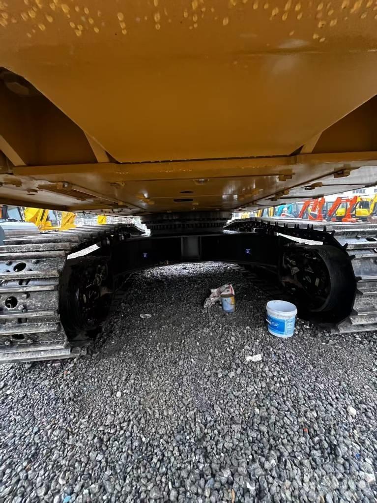 CAT 349 D2 حفارات زحافة