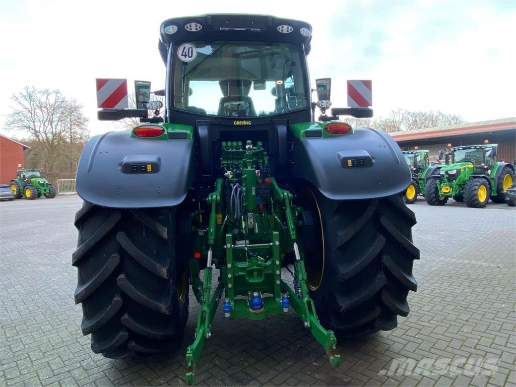 John Deere 6R230 الجرارات