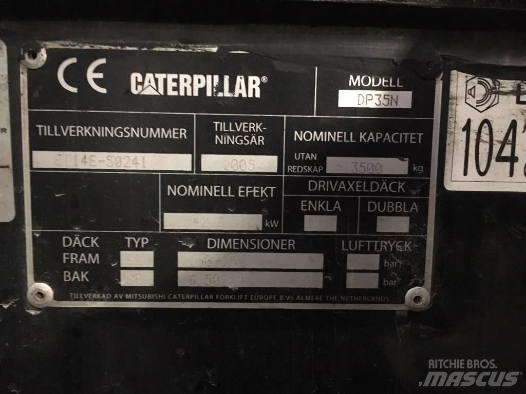 CAT DP 35 N شاحنات الديزل