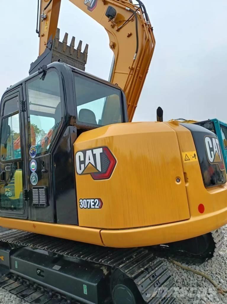 CAT 307 حفارات زحافة