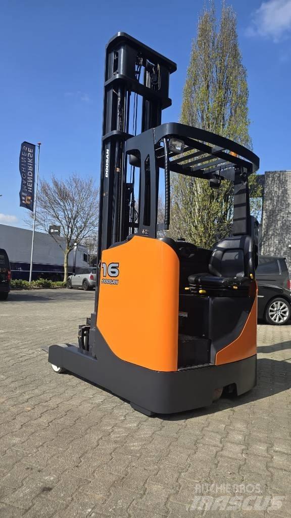 Doosan BR 16 JW-7 شاحنة مناولة