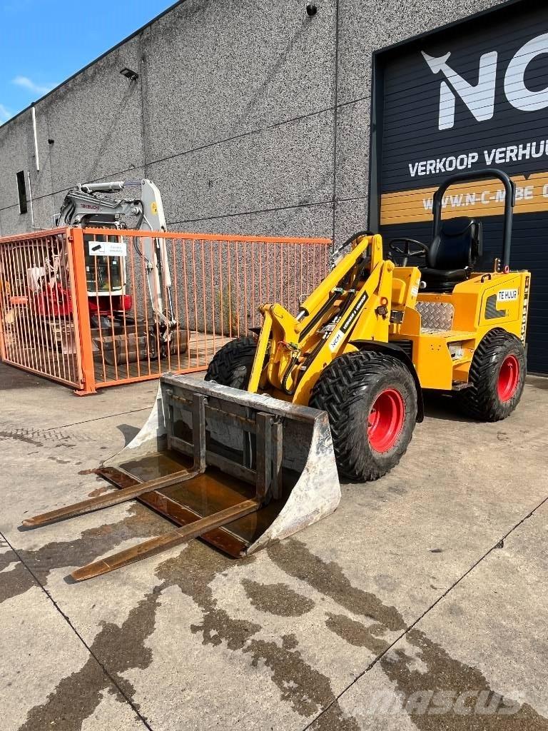 Knikmops KM 250 لوادر بعجل