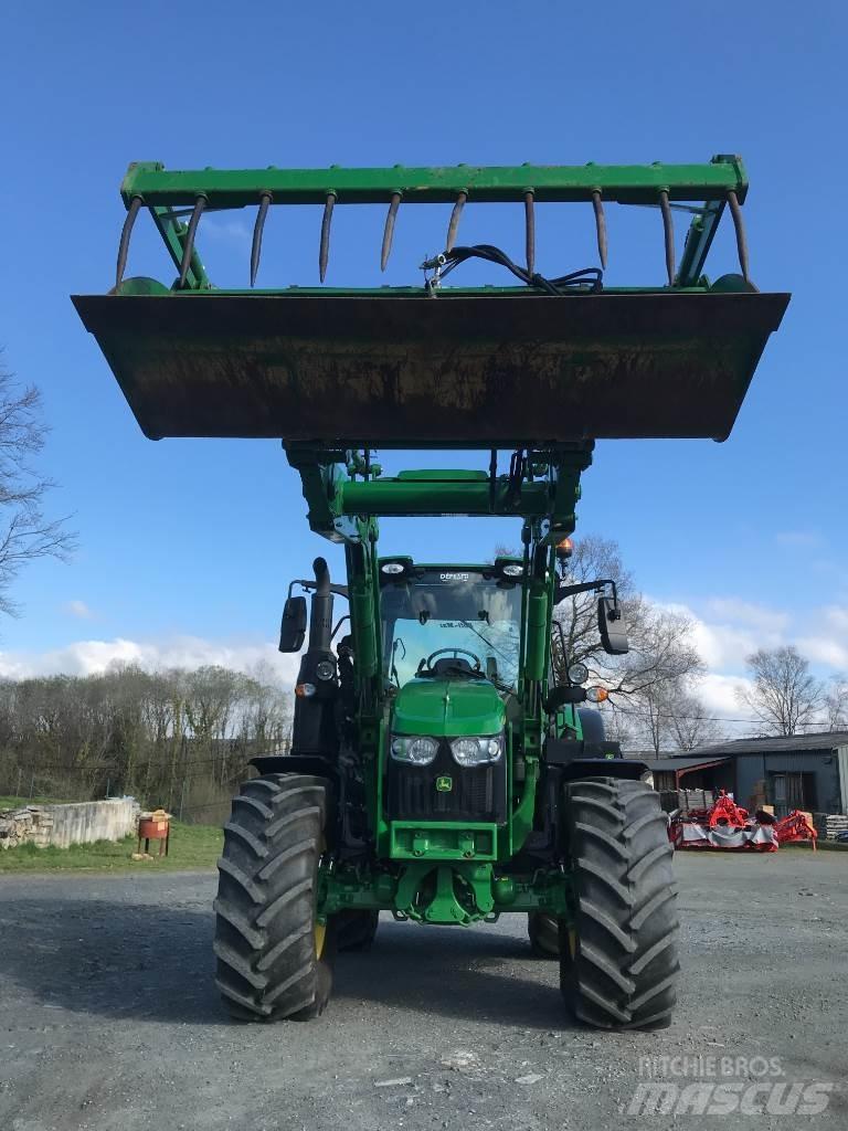 John Deere 6100 M الجرارات