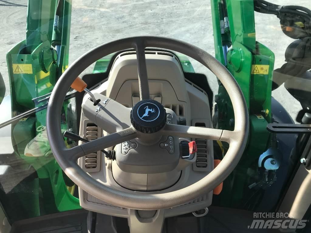 John Deere 6100 M الجرارات