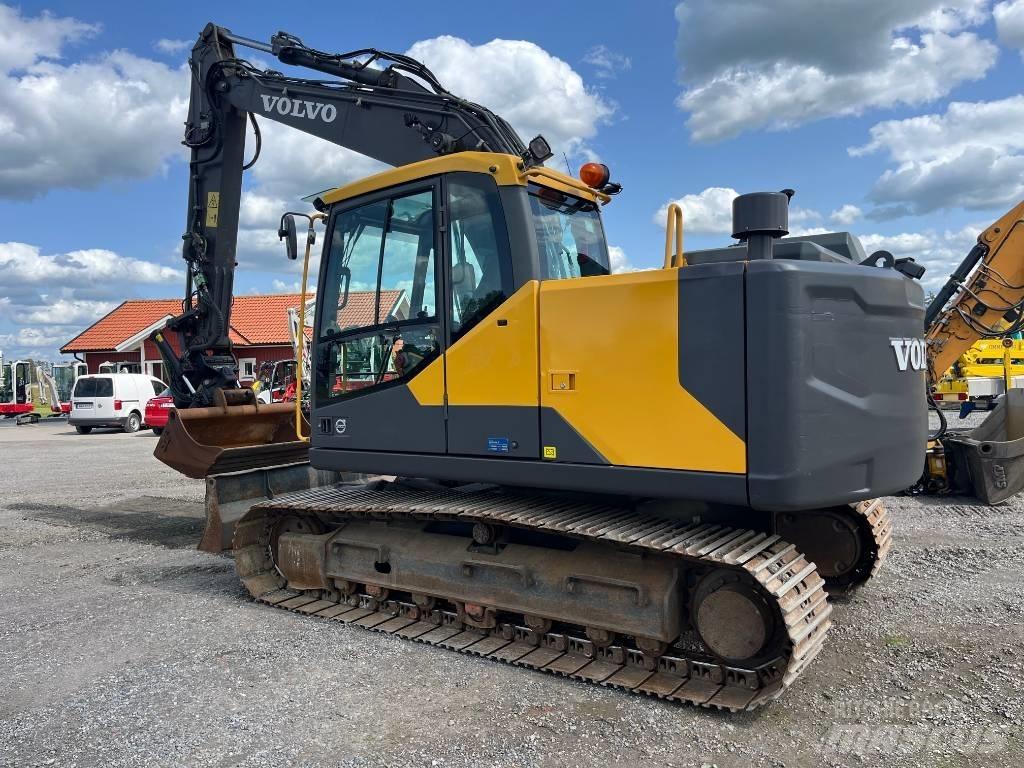 Volvo EC 140 EL حفارات زحافة