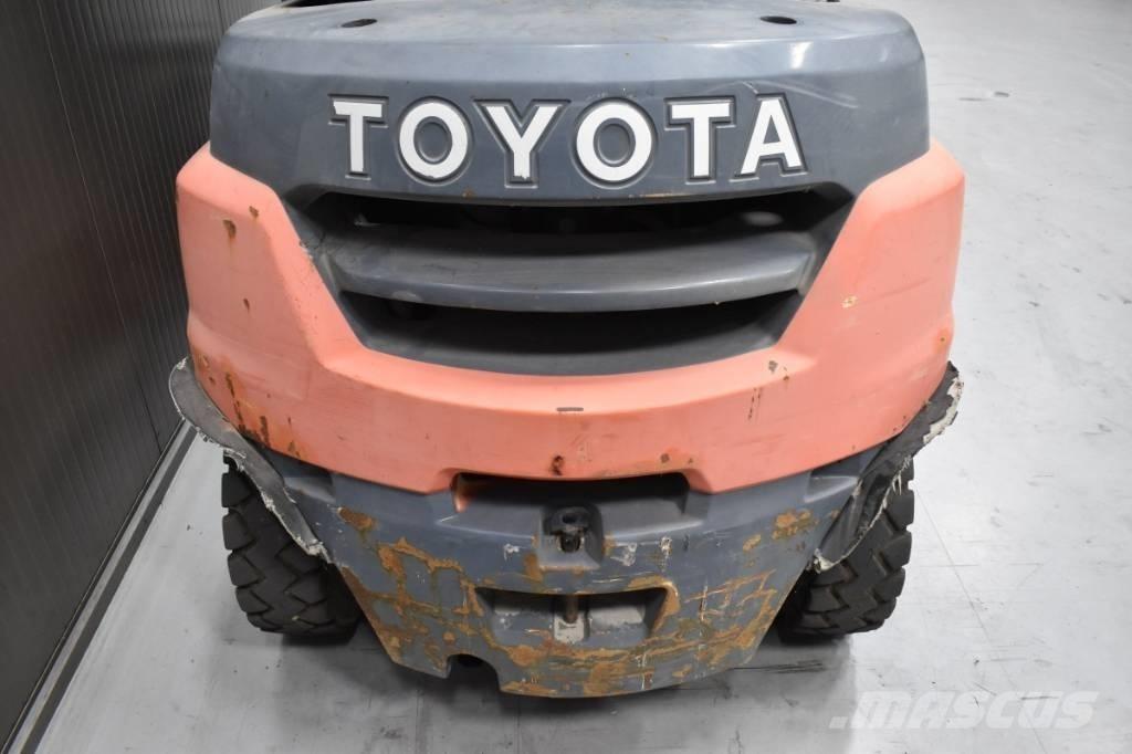 Toyota 40-8FD35N شاحنات الديزل