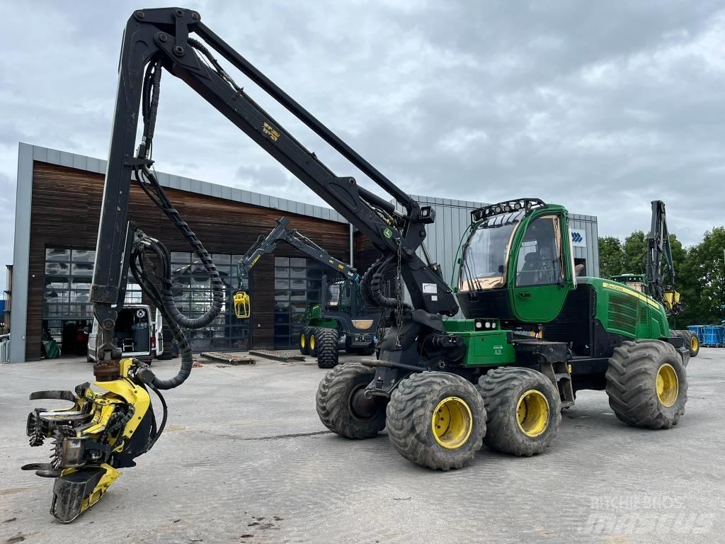 John Deere 1070E حصادات