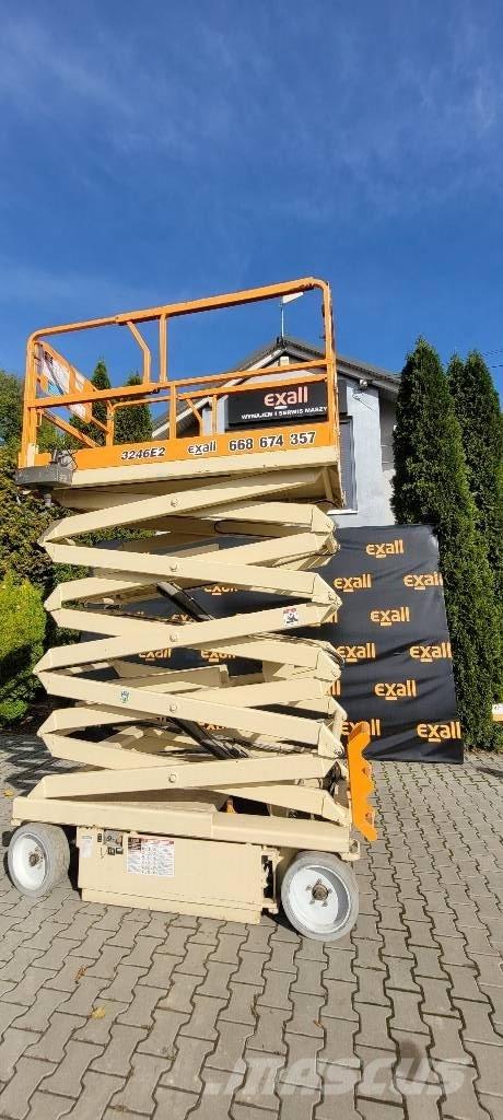 JLG 3246 E 2 رافعات مقصية الشكل