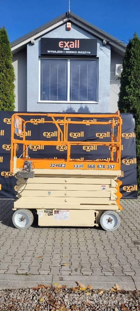 JLG 3246 E 2 رافعات مقصية الشكل